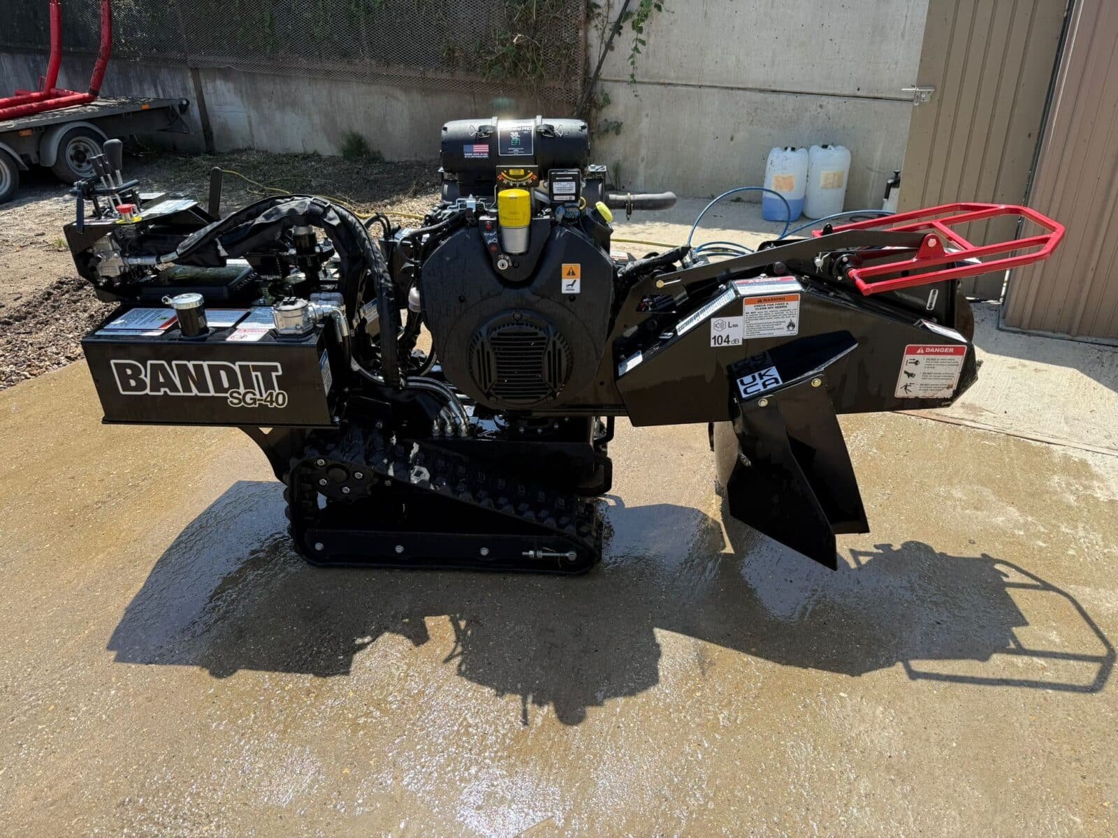 Bandit SG-40 stump grinder on tracks