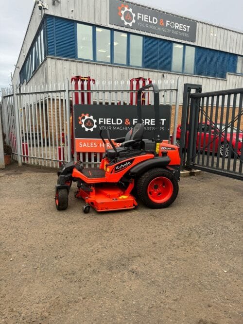 Kubota ZD1211 Zero-Turn Mower - Image 2