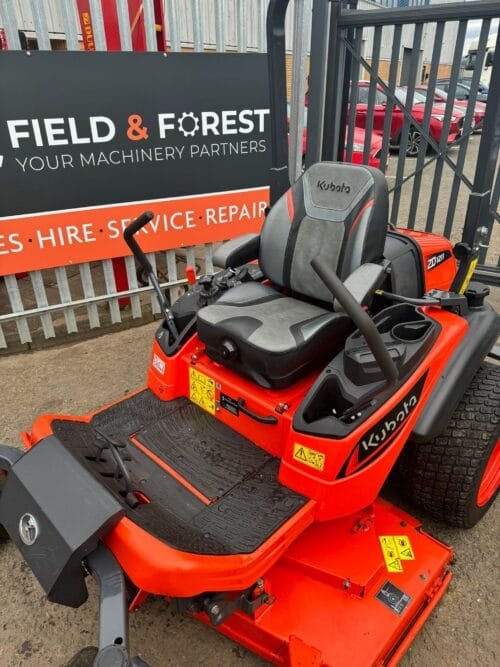Kubota ZD1211 Zero-Turn Mower - Image 5