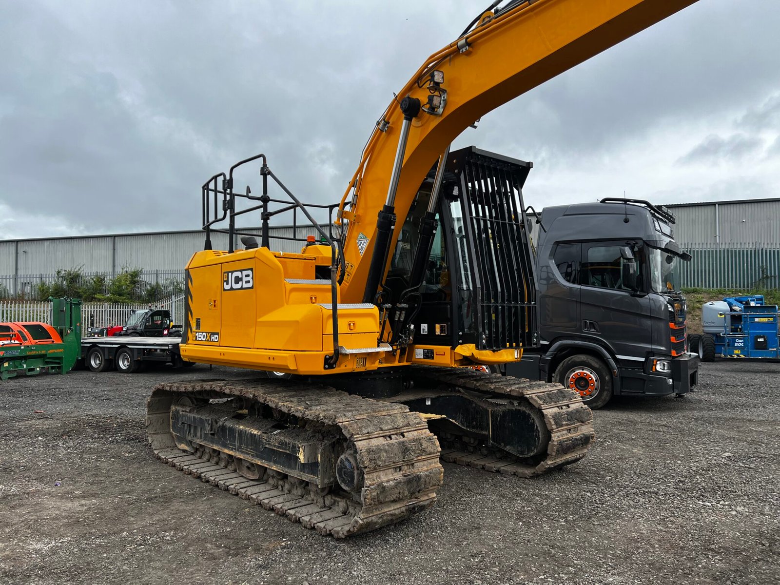 JCB JS150X HD Arb Excavator - Image 4