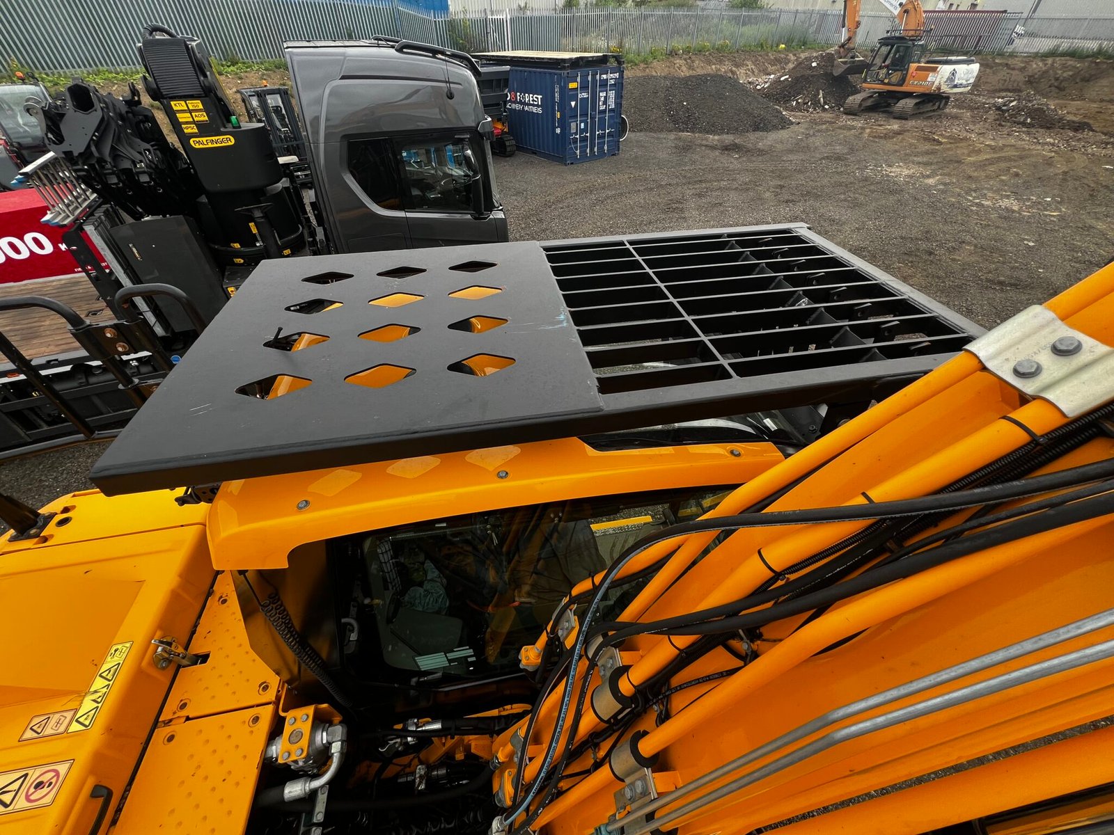 JCB JS150X HD Arb Excavator - Image 11
