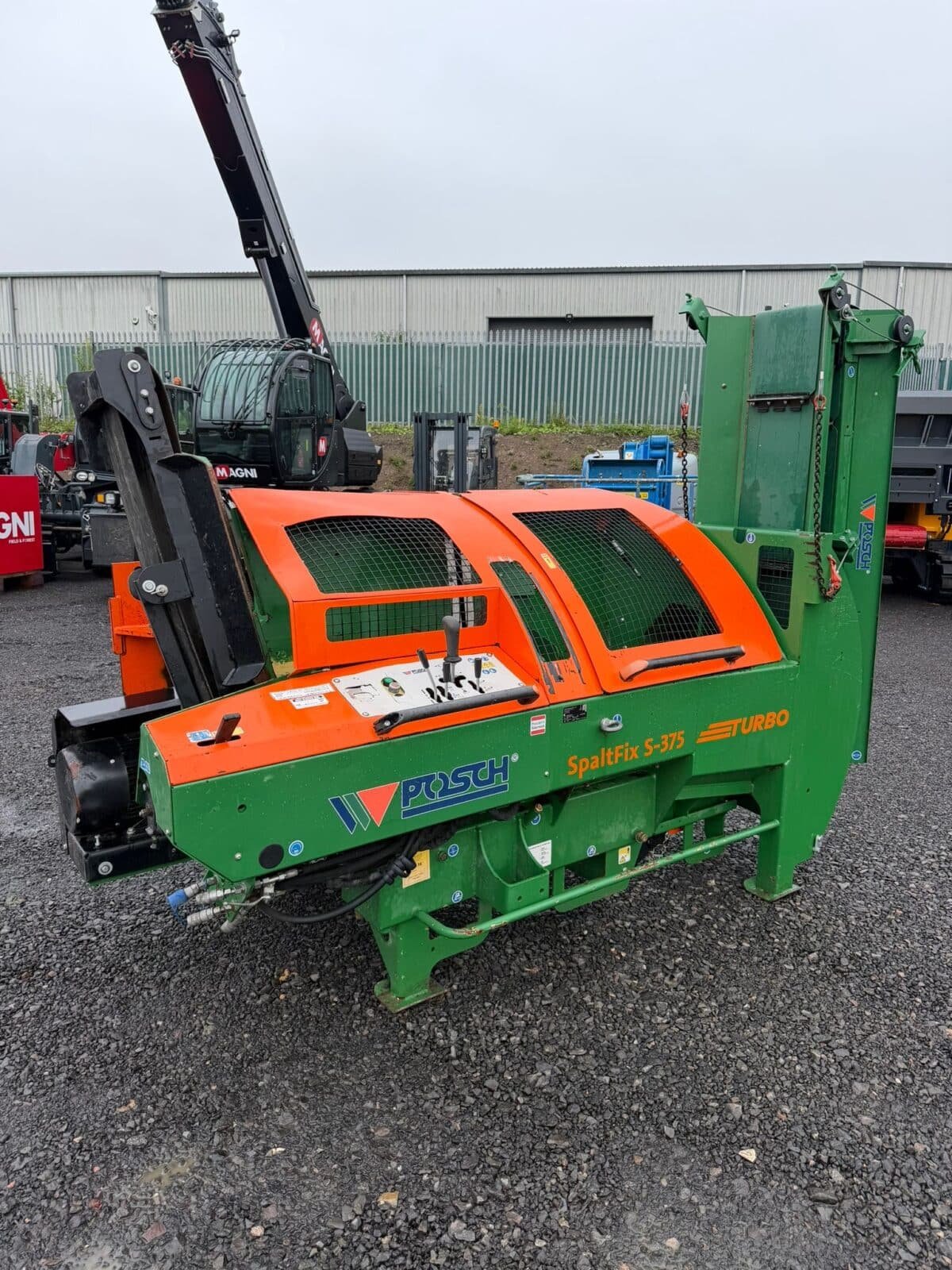 Posch SpaltFix S-375 Turbo log splitter machine