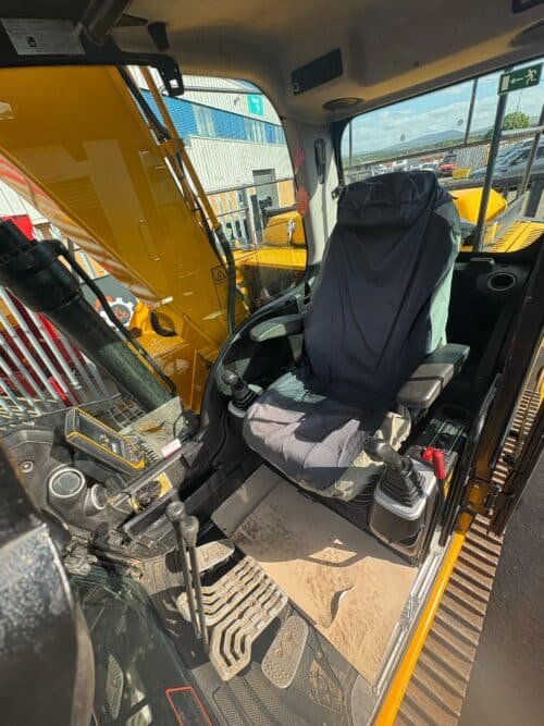 JCB JS130LC Excavator - Image 8