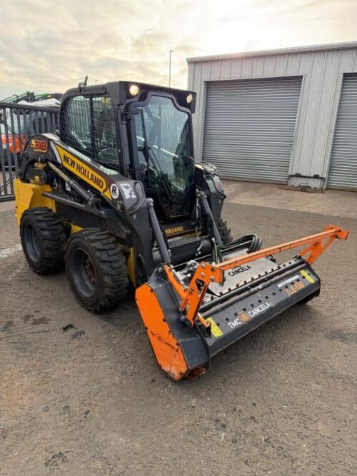 New Holland L318 Skidsteer Loader - Image 2